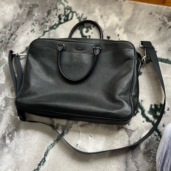 Coach business/laptop over the shoulder bag with handles. Fits 20 inch laptop - Picture 1 of 5